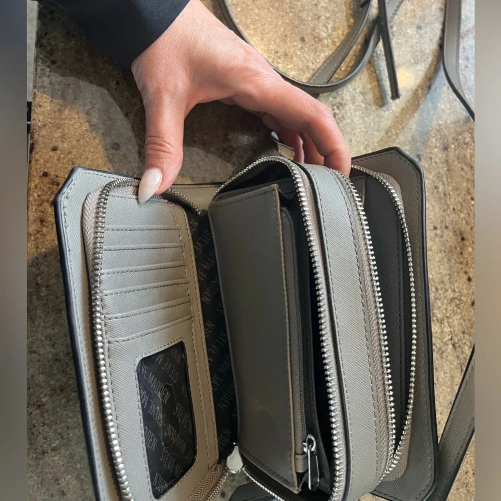 Steve Madden Charcoal Card Holder Purse